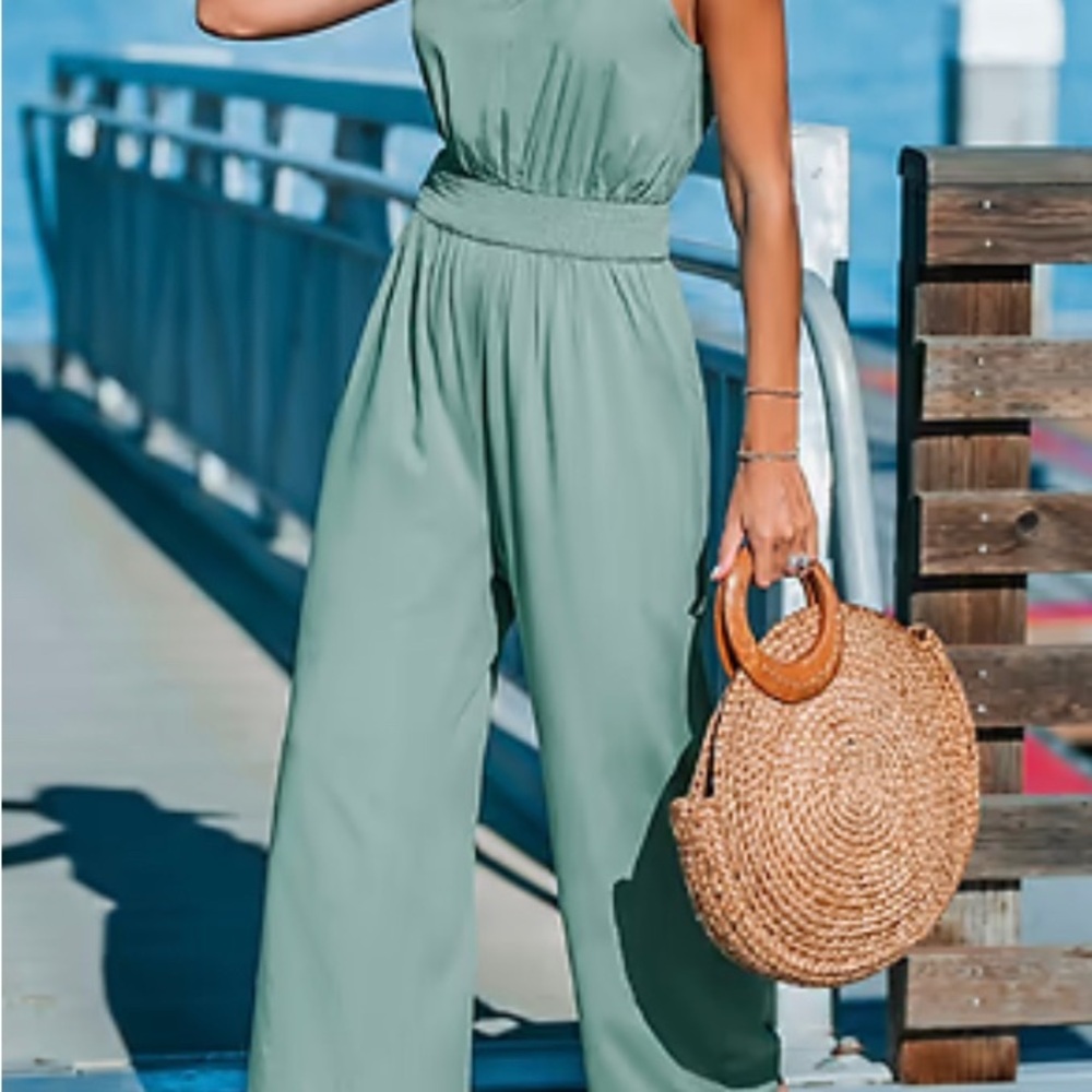 Cupshe Sage Green Sleeveless Wide Leg Jumpsuit Size M NWT